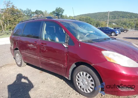 2009 Toyota Sienna Ce z USA, uszkodzony, nr VIN 5TDZK23C79S279511